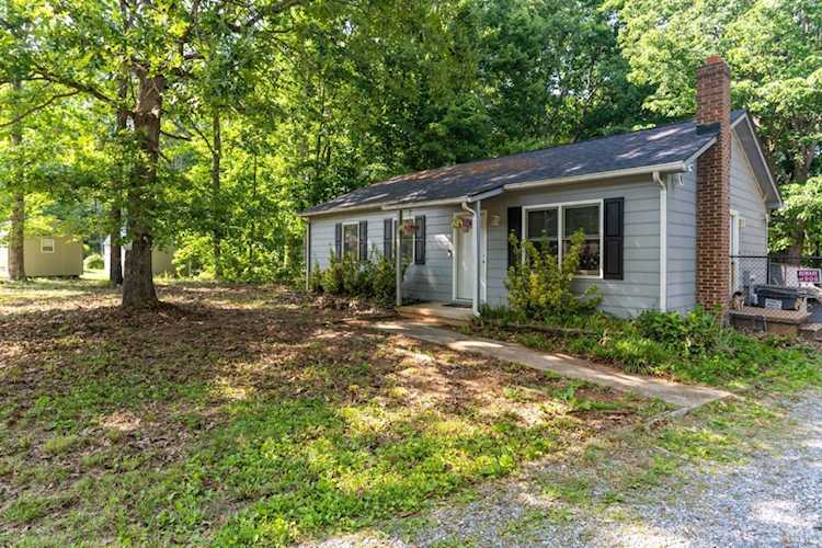 139 Sweeney Rd Madison Heights, VA 24572