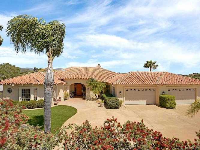1789 Juniper Ridge Fallbrook, CA 92028