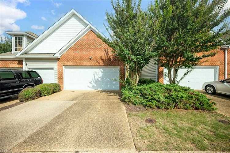 4217 Falcon Creek Dr Williamsburg, VA 23188
