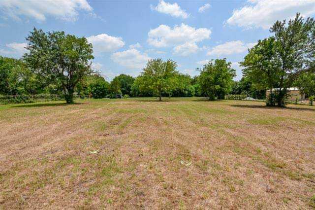 9021 Myrtlewood Grandview, TX 76050