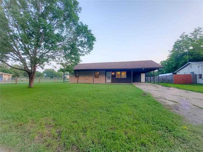 707 Laurel ST Bastrop, TX 78602