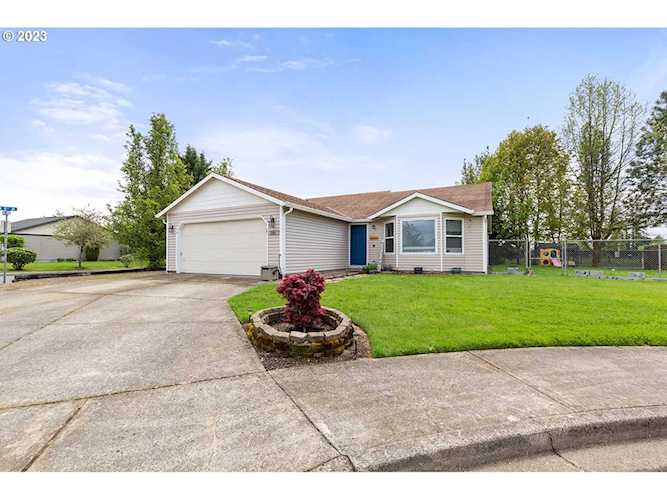 801 NW 16th CIR Battle Ground, WA 98604