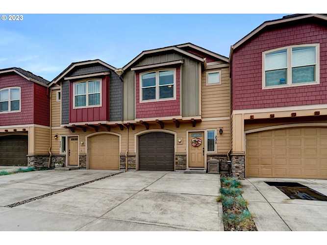 235 N 33rd CT Ridgefield, WA 98642