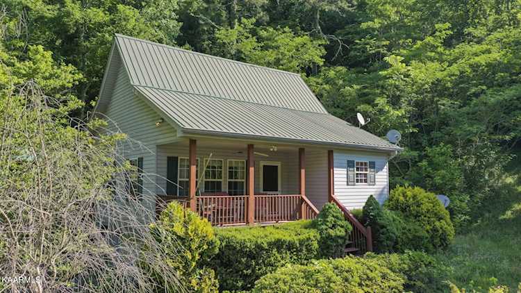 2341 Lower Rinehart Rd Dandridge, TN 37725