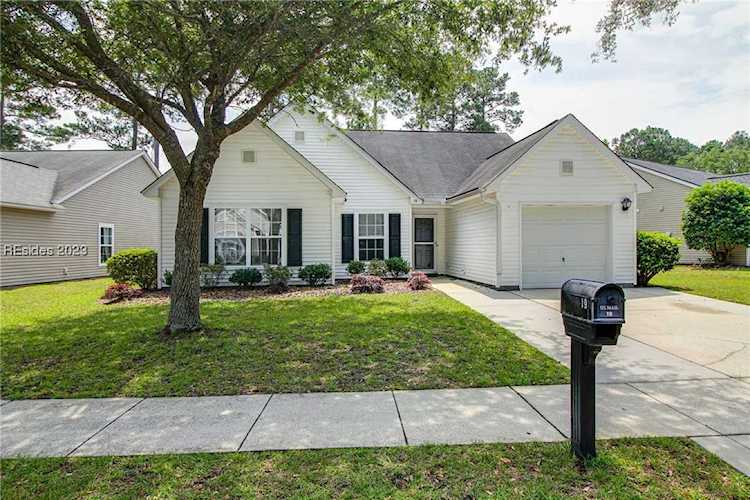 19 Spruce Dr Bluffton, SC 29910 | MLS 435924 Photo 1