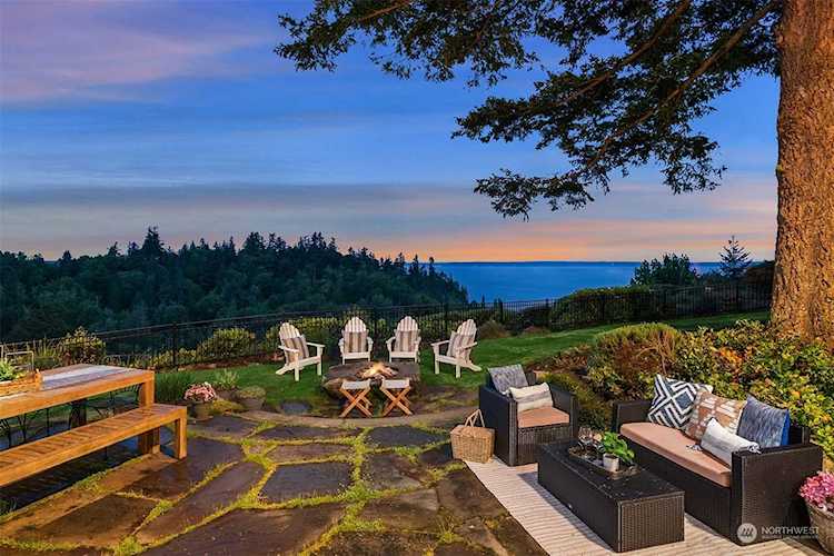 6710 128th St SW Edmonds, WA 98026