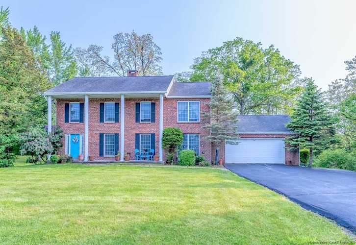 114 Kukuk Ln Kingston, NY 12401
