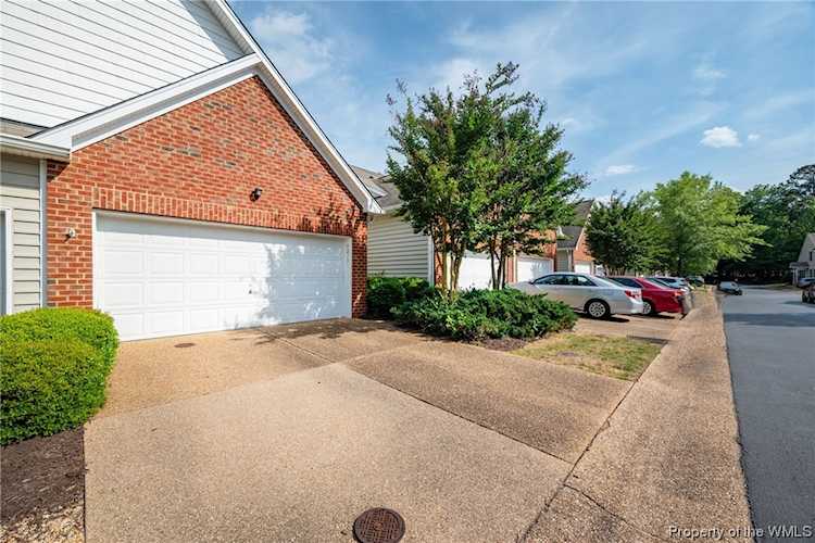 4217 Falcon Creek Dr Williamsburg, VA 23188