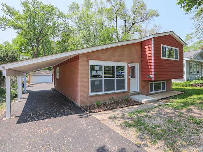 198 S Park Blvd Glen Ellyn, IL 60137