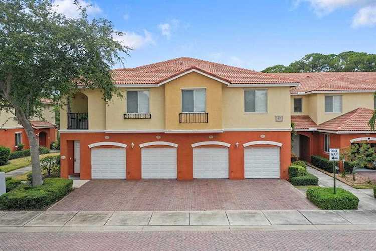47 SE Sedona Circle #201 Stuart, FL 34994