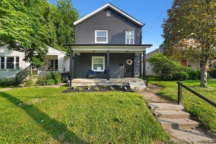 805 E 7th St Jeffersonville, IN 47130