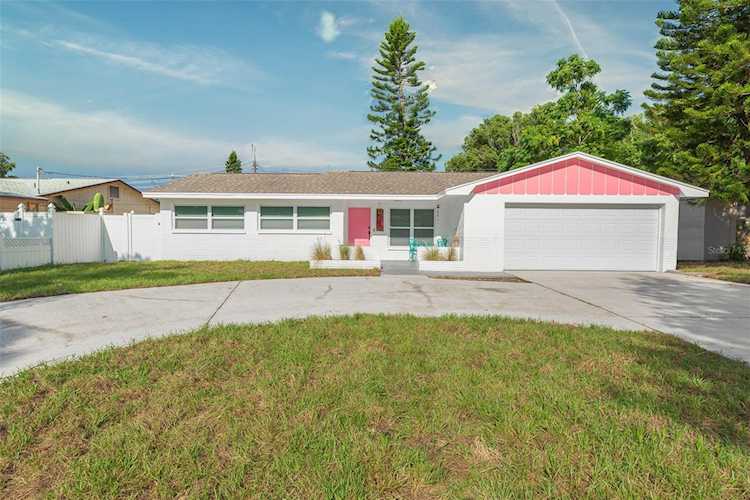 8432 136th St Seminole, FL 33776