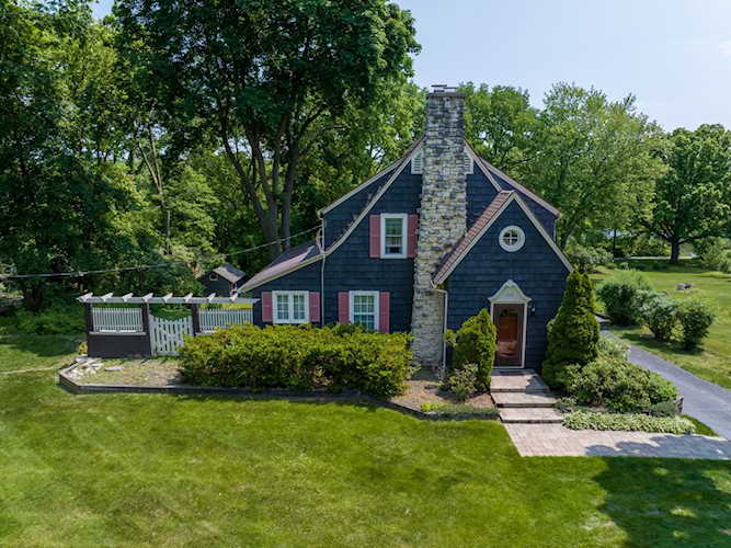 329 N Lincolnway North Aurora, IL 60542