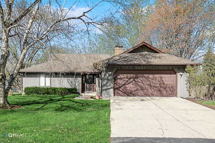 10S190 Alago Rd Naperville, IL 60564