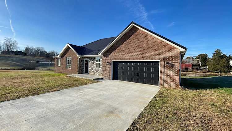 57 Evening Shade Dr Somerset, KY 42503