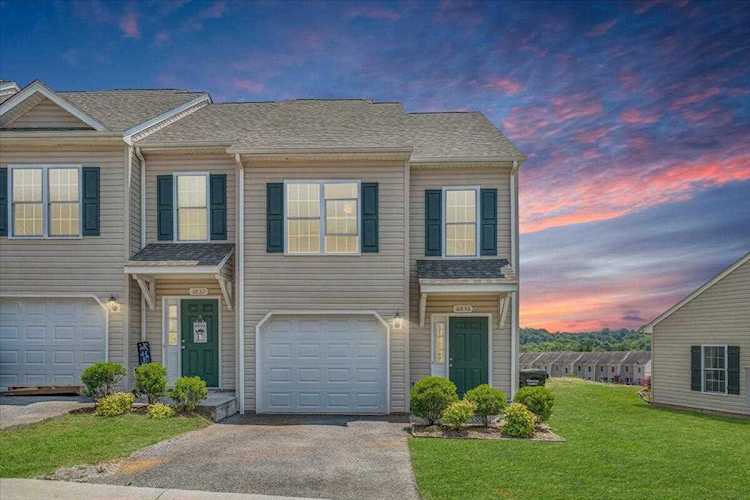 6833 Village Green Roanoke, VA 24019