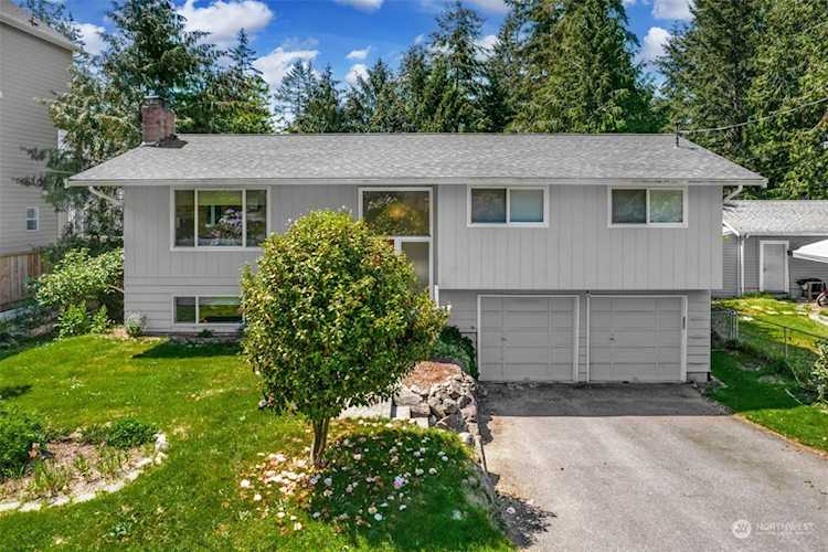 23110 88th Ave W Edmonds, WA 98026