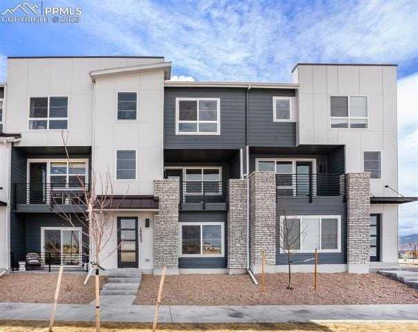 3460 Drumlin Grove Colorado Springs, CO 80907