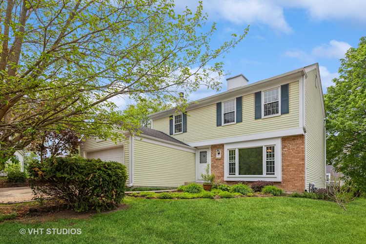 2807 Garden Dr Lisle, IL 60532