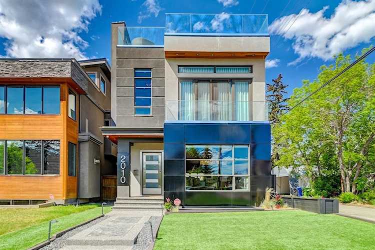 2010 3 Ave NW Calgary, AB T2N 0K2