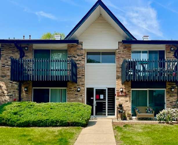 5 Kingery Quarter #204 Willowbrook, IL 60527