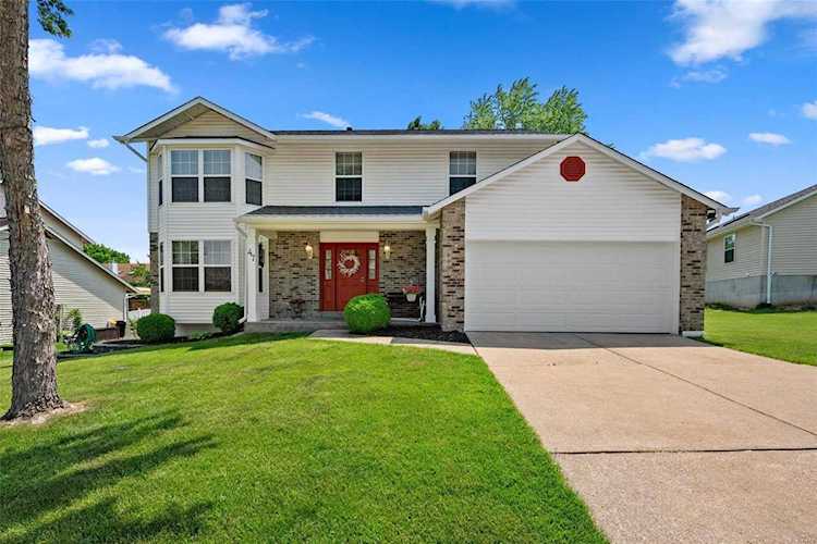 47 President Dr O'fallon, MO 63368 | MLS 23022155 Photo 1