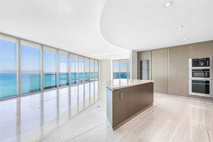 18975 Collins Ave #700 Sunny Isles Beach, FL 33160