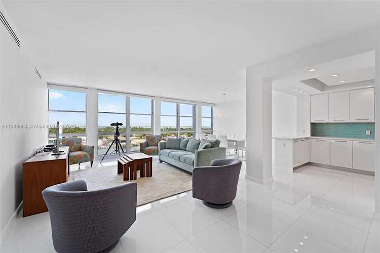 5055 Collins Ave #9J Miami Beach, FL 33140
