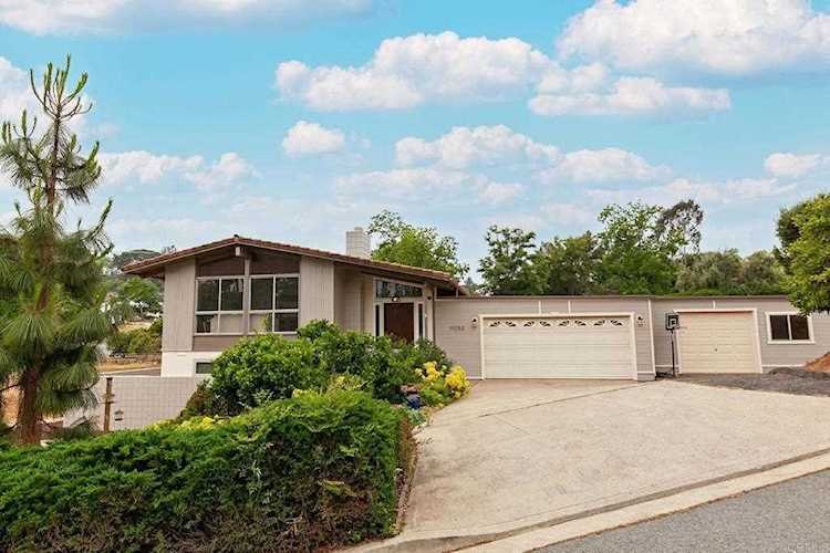 11252 Horizon Hills Dr. El Cajon, CA 92020