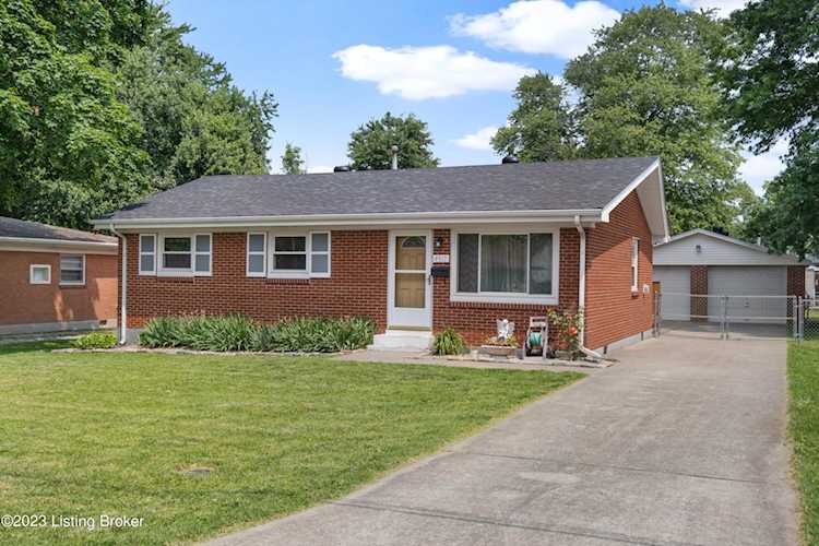 4917 Woodhill Ln Louisville, KY 40219