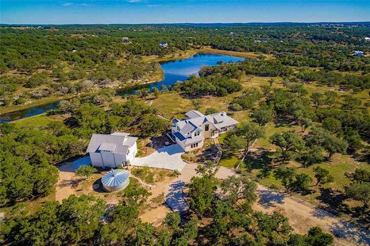 951 Toro PASS Wimberley, TX 78676
