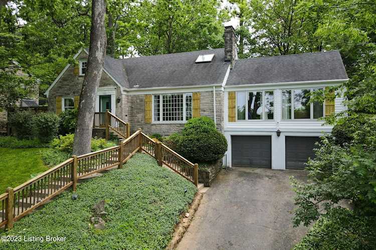 2412 Ashwood Dr Louisville, KY 40205 | MLS 1637280 Photo 1