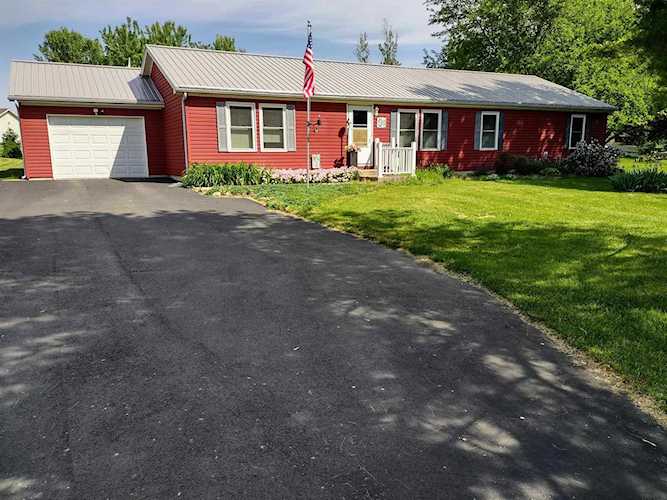 2639 N Lakeview Drive Warsaw, IN 46582