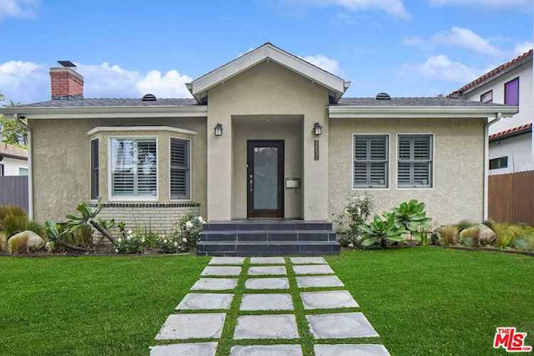 2631 Castle Heights Place Los Angeles, CA 90034