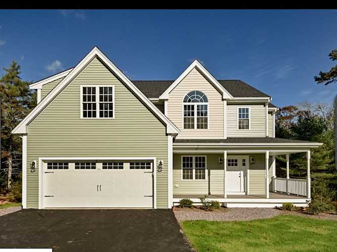 81 Elbow Pond Ln Plymouth, MA 02360