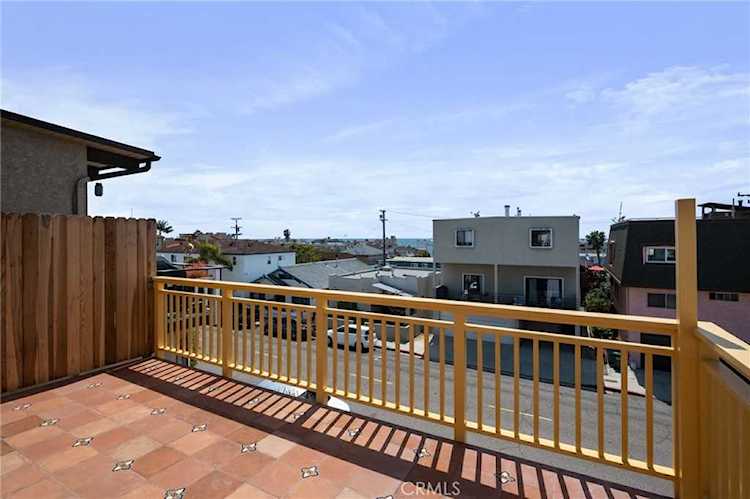 738 Manhattan Ave Hermosa Beach, CA 90254