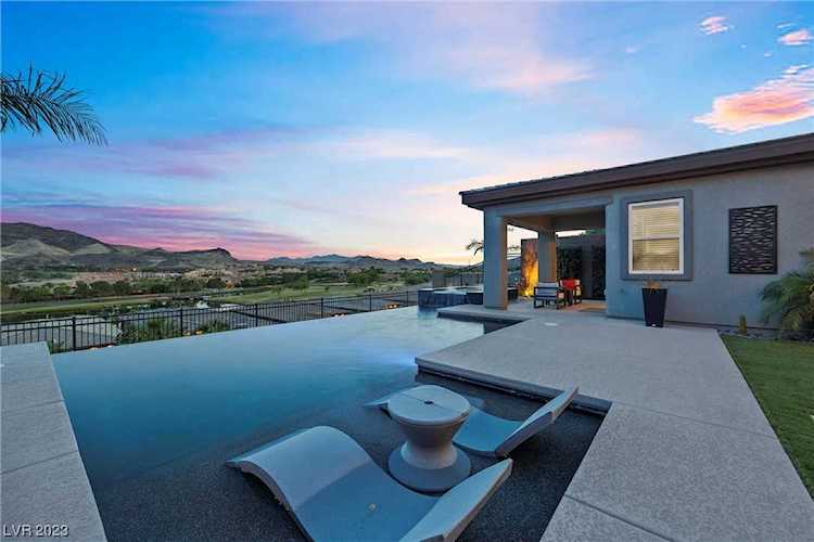 39 Reflection Cove Dr Henderson, NV 89011