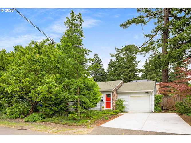 824 NE 109th AVE Portland, OR 97220