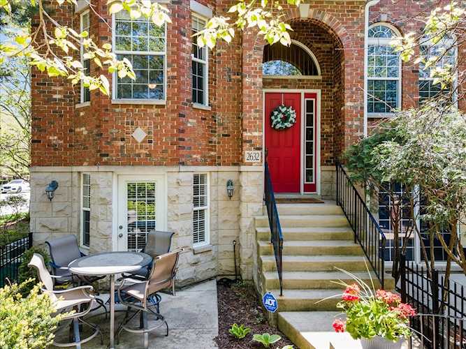 2632 Blakely Ln Naperville, IL 60540