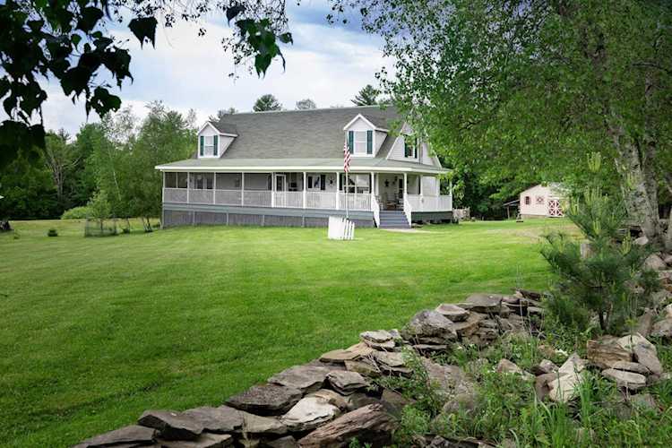 9 Bradford Dr Olive, NY 12461