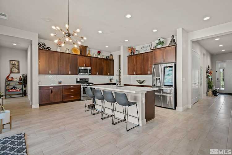 7562 Center Dr Carson City, NV 89701