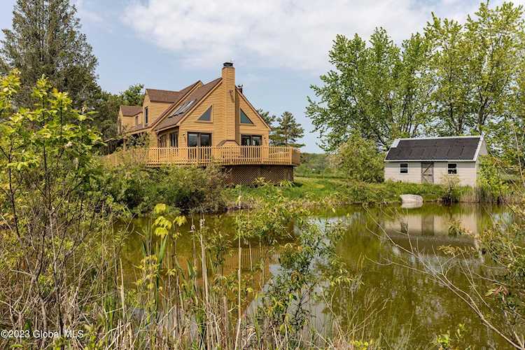 110 Ketcham Rd Voorheesville, NY 12107