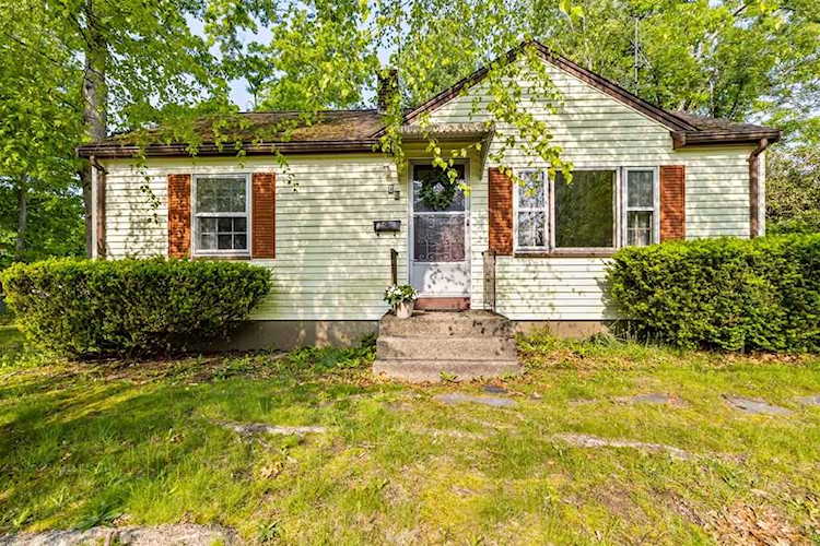 63 Allen St Abington, MA 02351