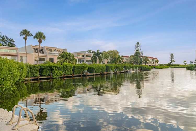3801 E Bay Dr #107 Holmes Beach, FL 34217