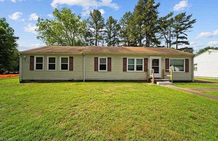 1673 Faulk Rd Suffolk, VA 23434