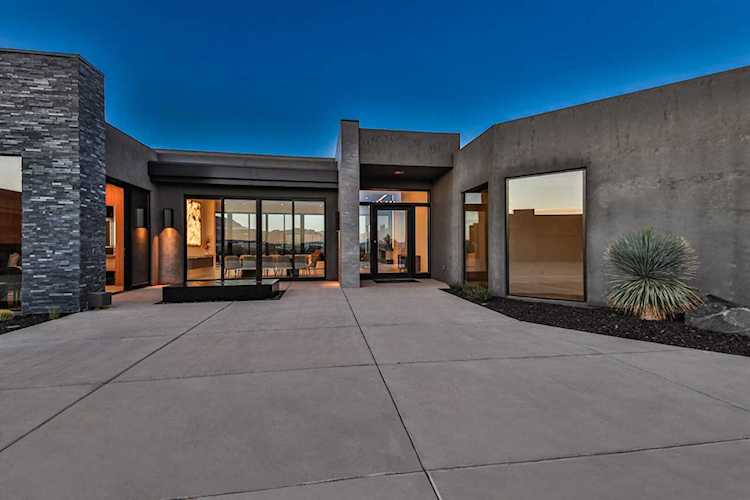 2399 N Kiva Trl St George, UT 84770