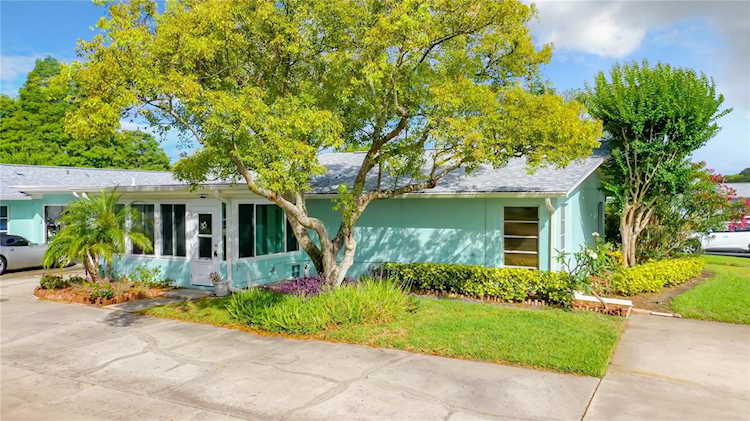 2742 Sherbrooke Ln #B Palm Harbor, FL 34684
