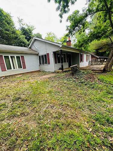 832 Roberts Bedford, VA 24523