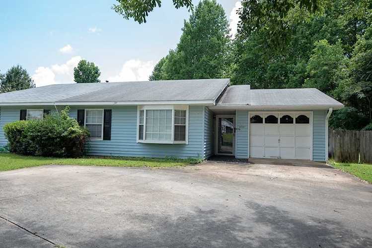 2131 S Hamilton Place Opelika, AL 36801