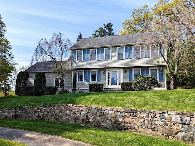 14 Jacob Cobb Ln Northborough, MA 01532